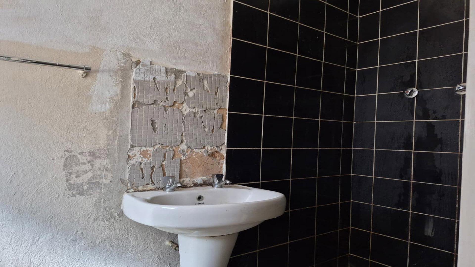 Bathroom 2 of property in Cosmo City