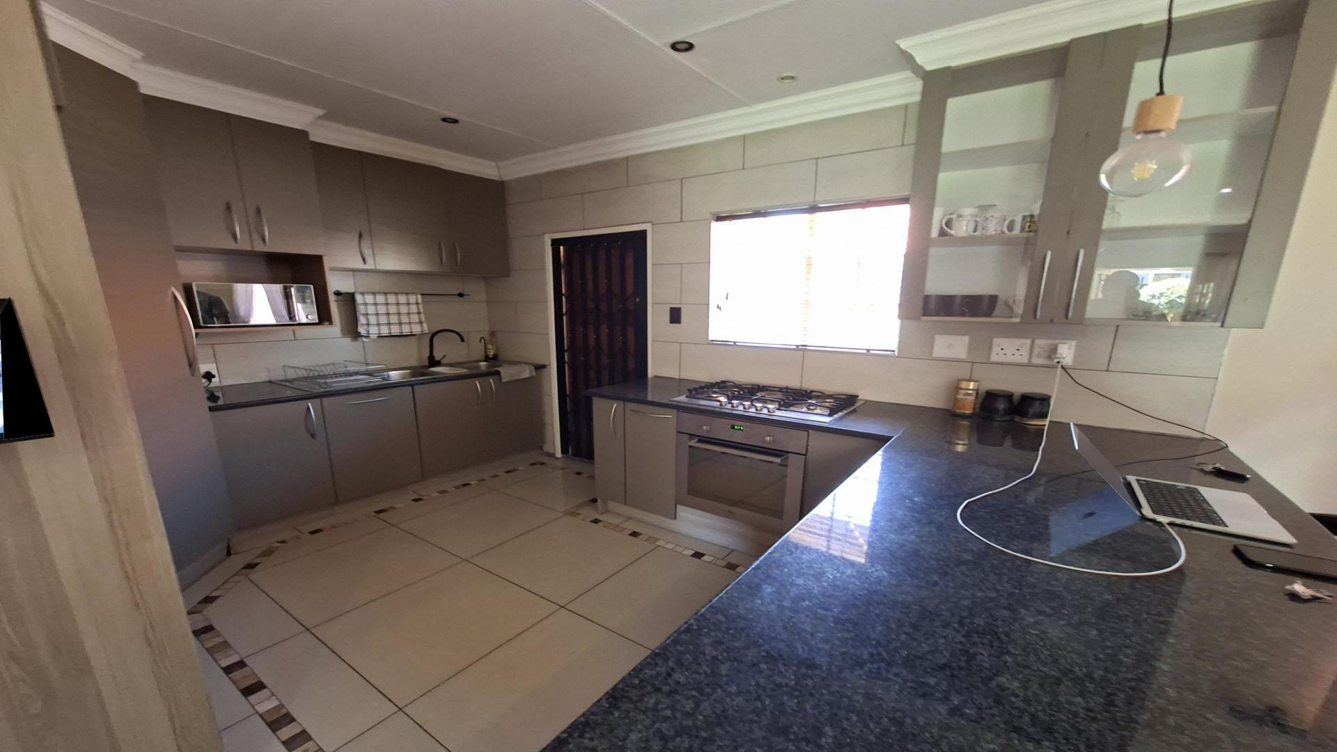 Kitchen of property in Wonderboom South