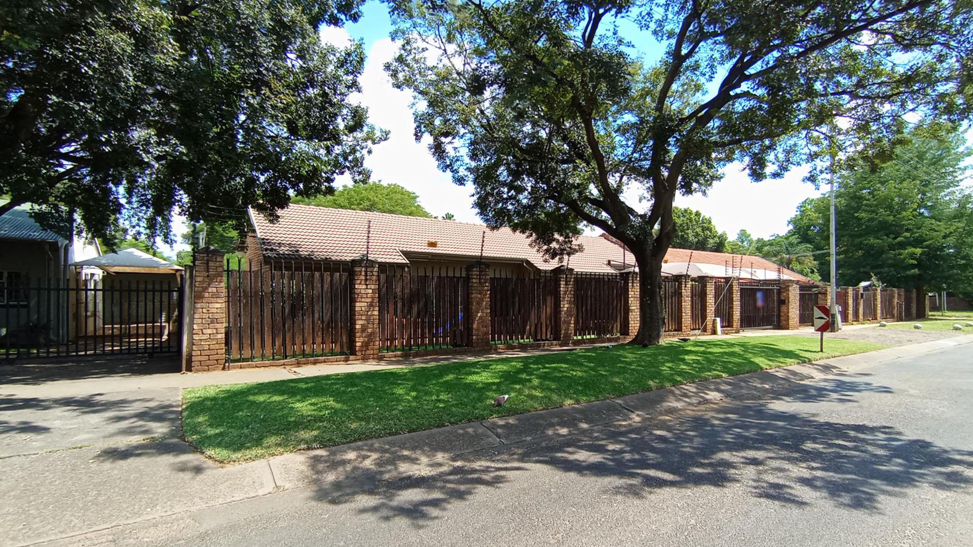 Front View of property in Wonderboom South