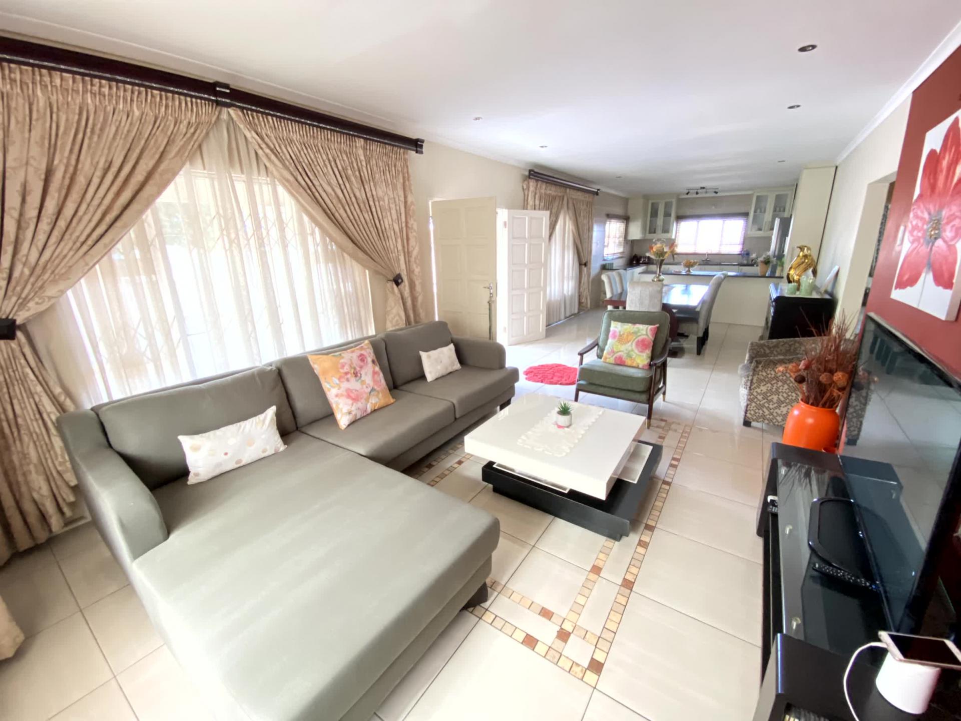  of property in Montclair (Dbn)