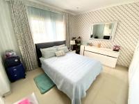  of property in Montclair (Dbn)