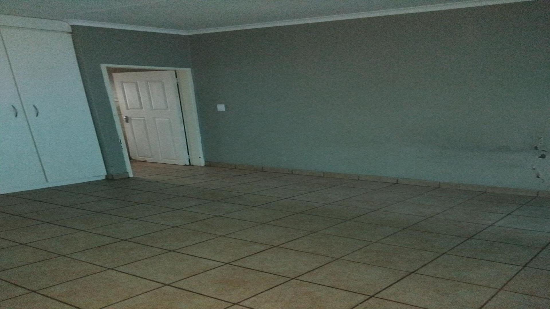 Main Bedroom of property in Koster