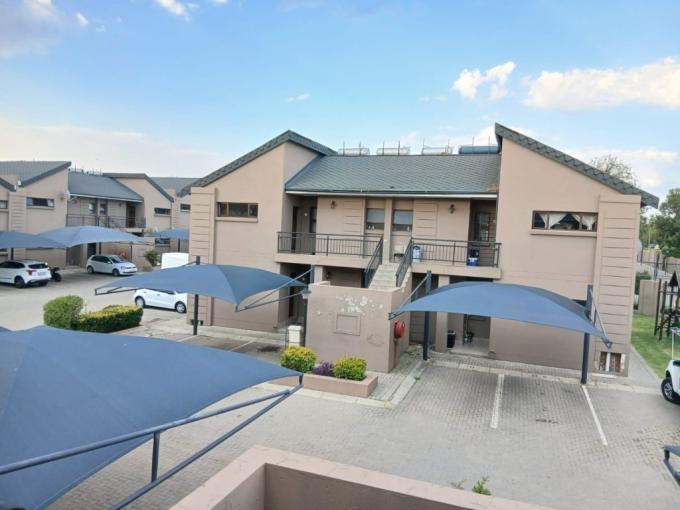 2 Bedroom Apartment for Sale For Sale in Helderwyk Estate - MR705228
