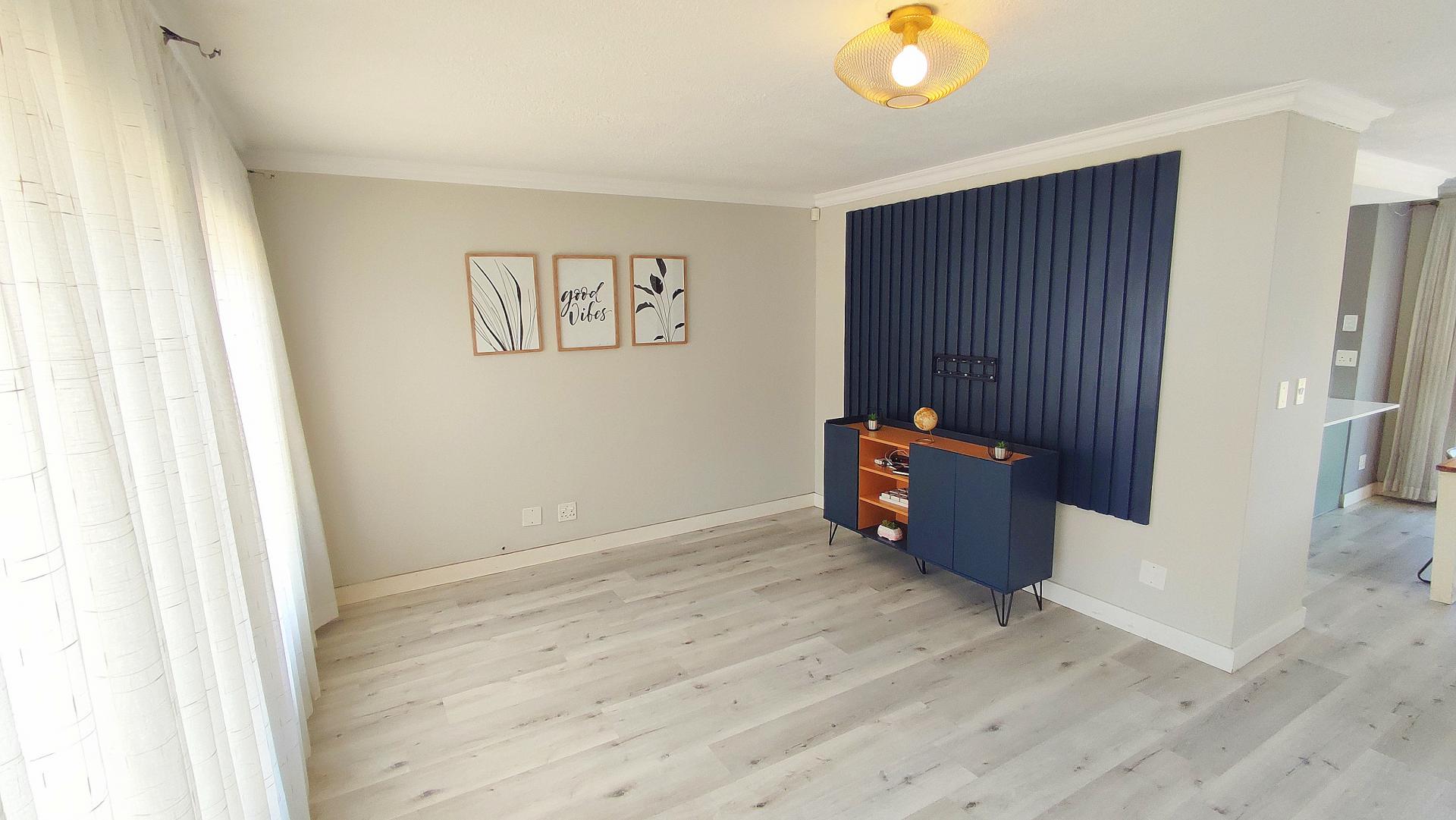  of property in Amberfield Valley