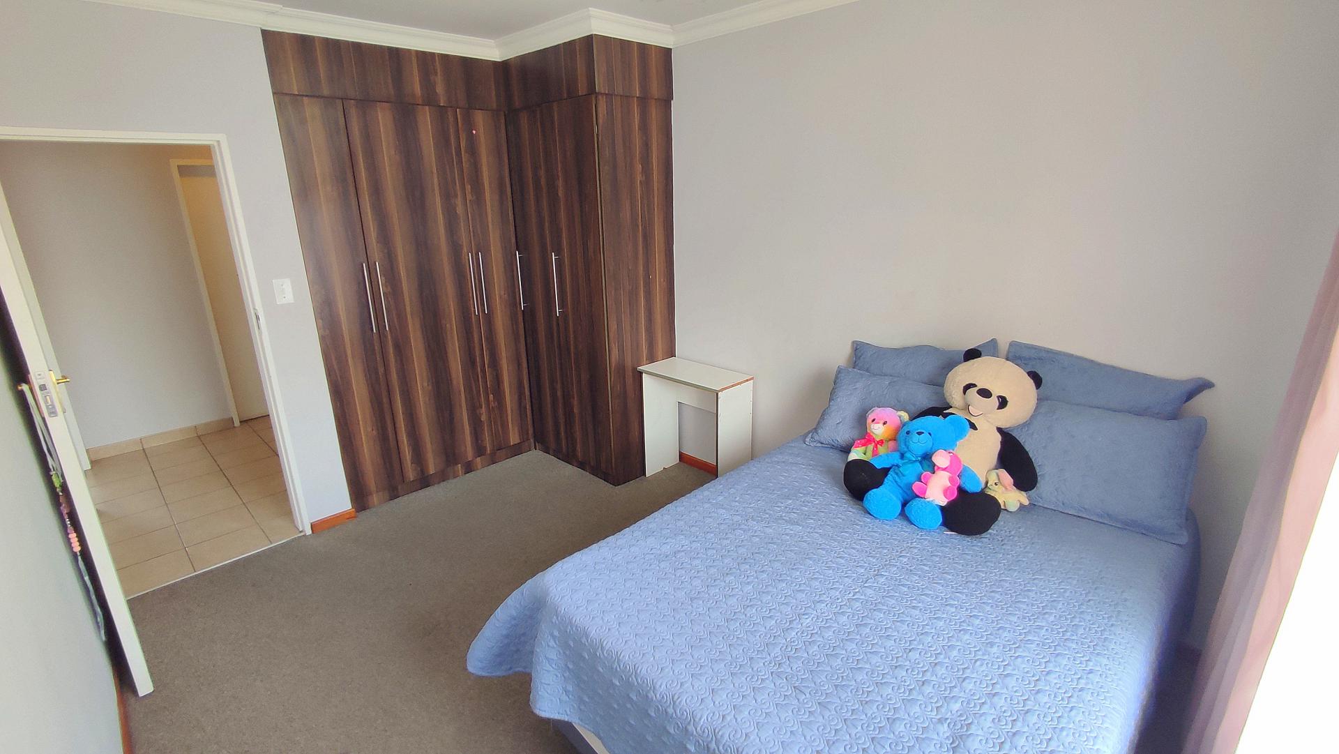  of property in Amberfield Valley