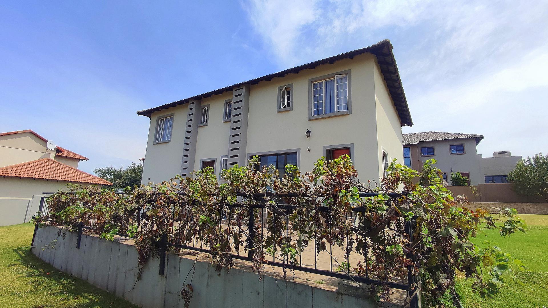  of property in Amberfield Valley