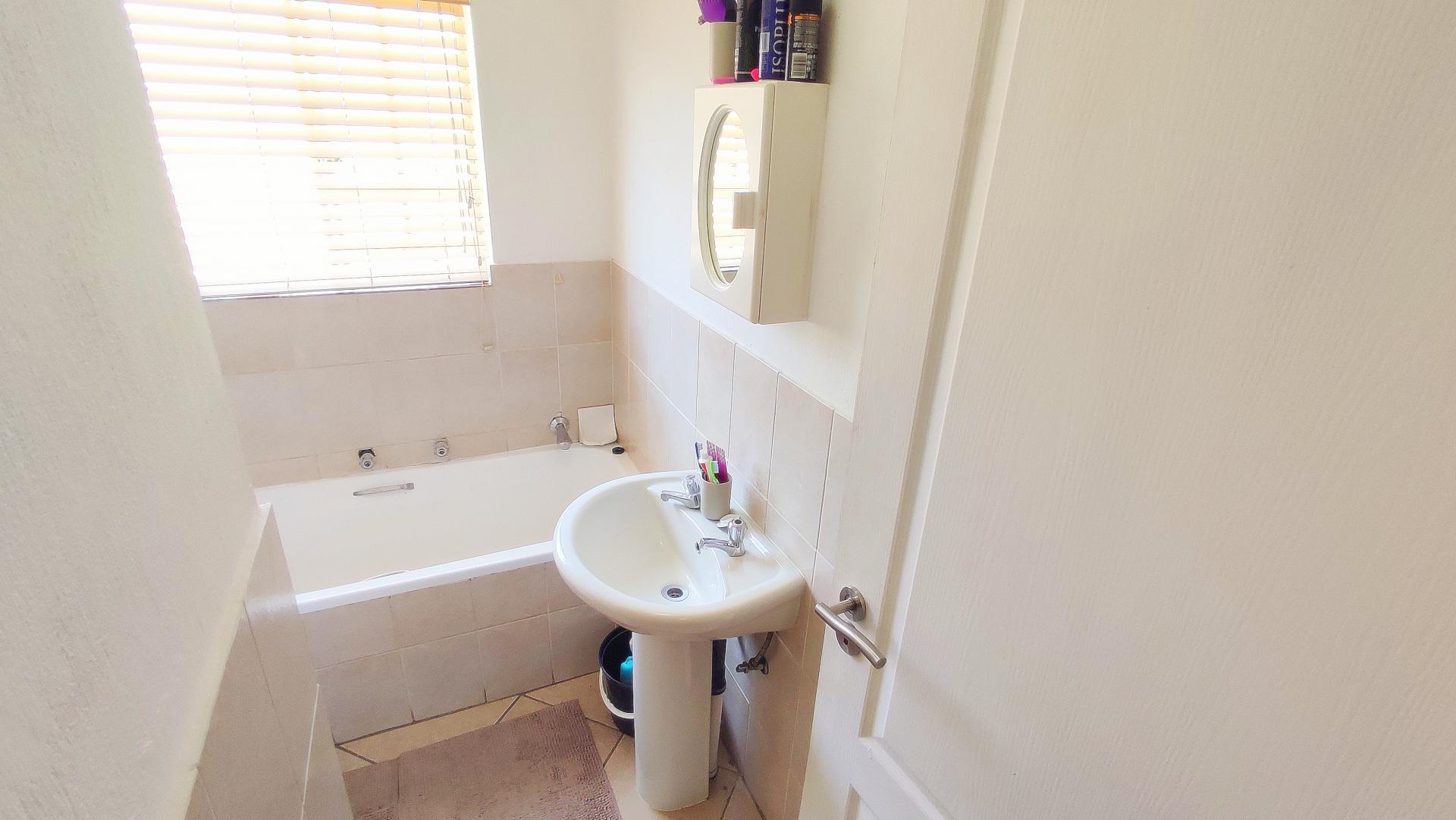  of property in Heuwelsig Estate