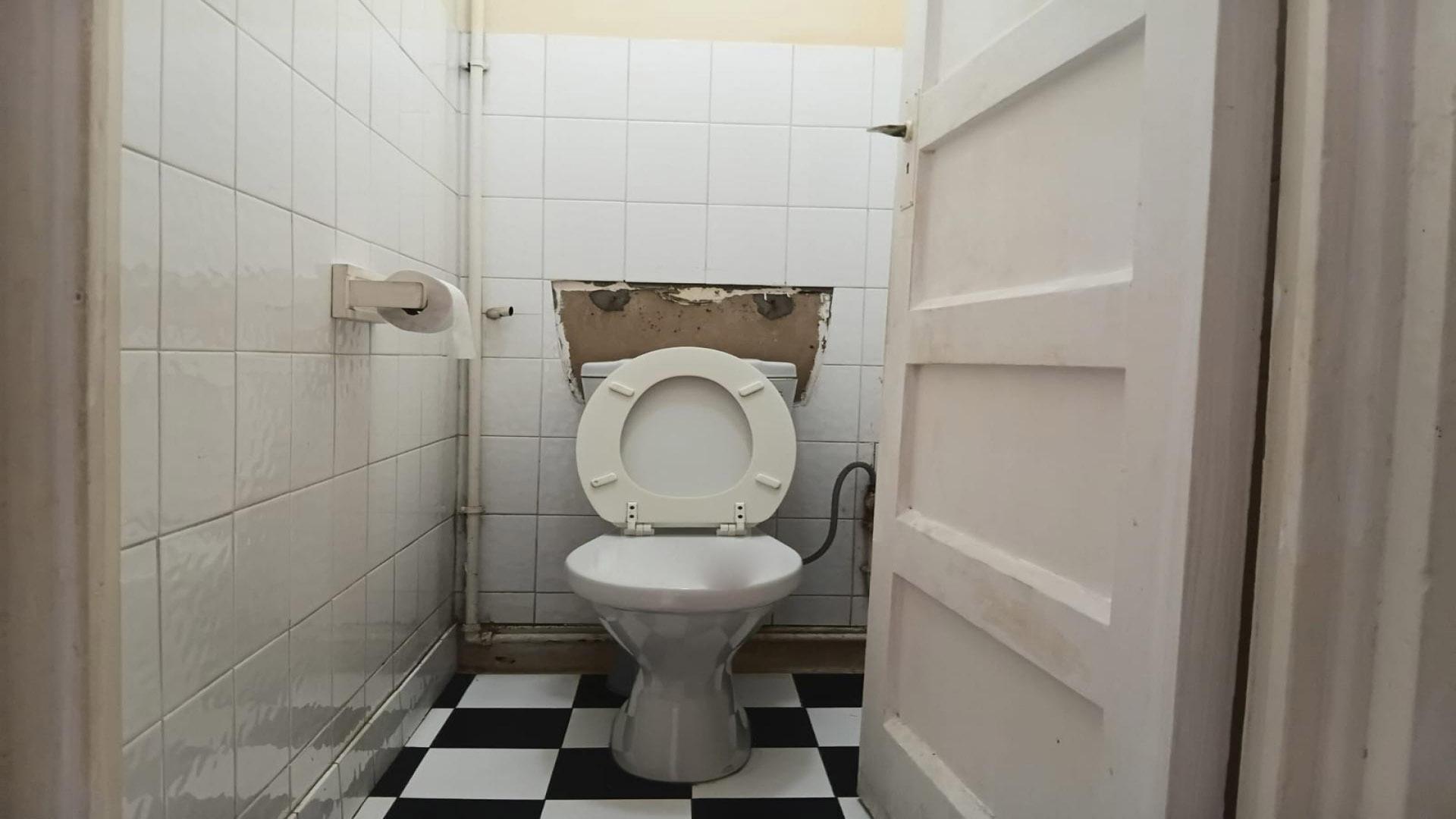 Bathroom 1 of property in Glenwood - DBN