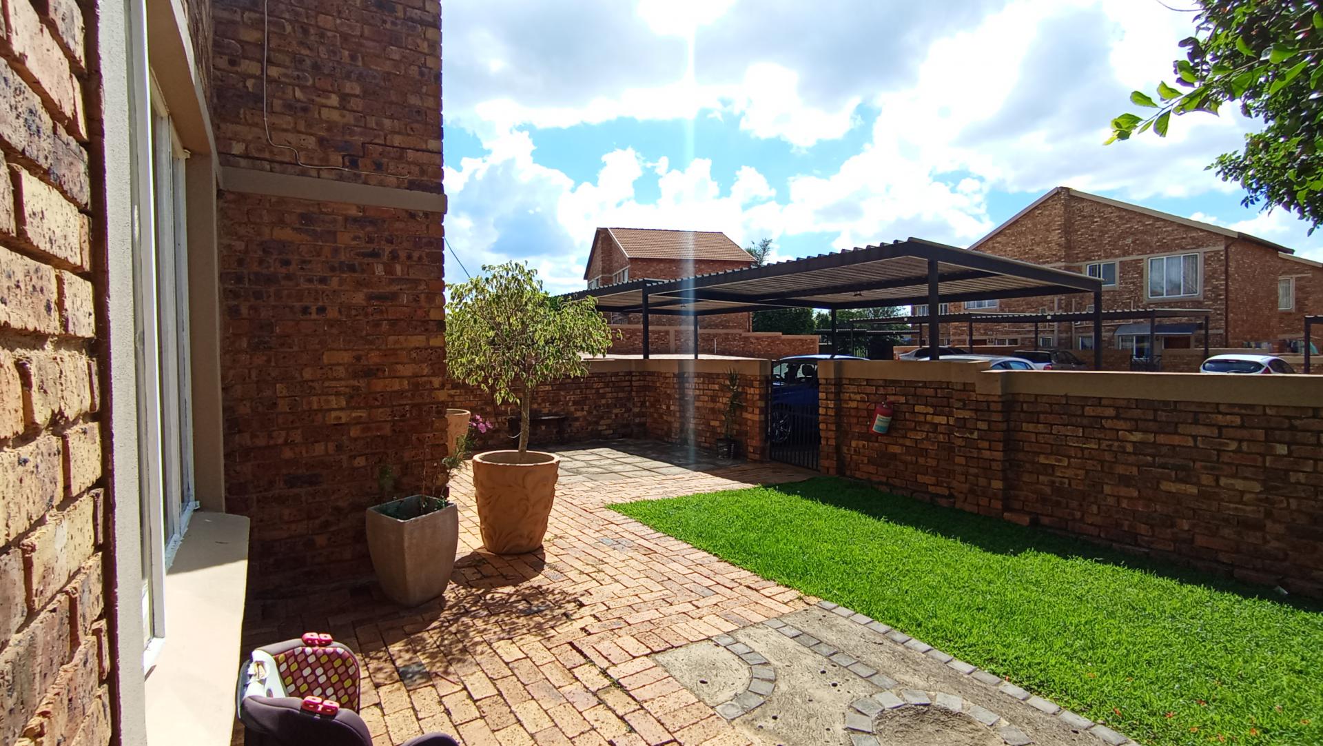 Front View of property in Heuwelsig Estate