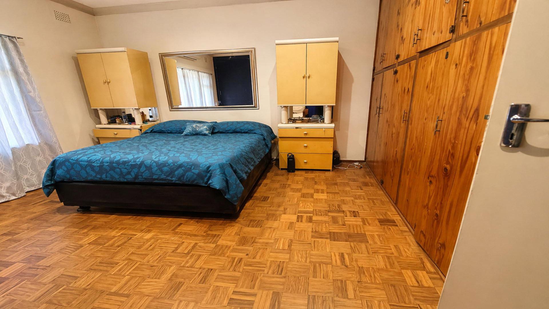 Bed Room 1 of property in Southport