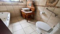 Bathroom 2 of property in Southport