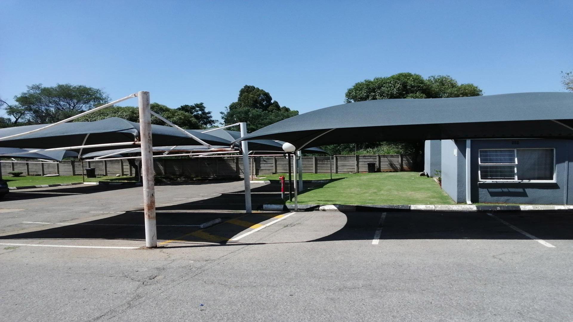 Carport  of property in Naturena