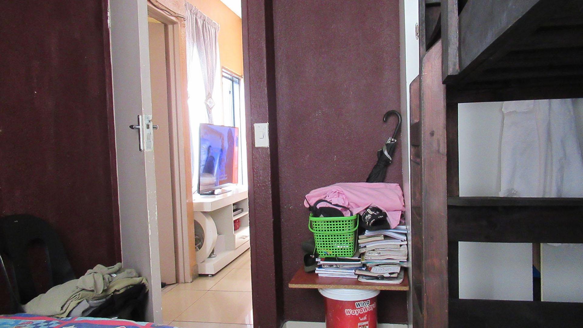 Bed Room 3 - 40 square meters of property in Naturena