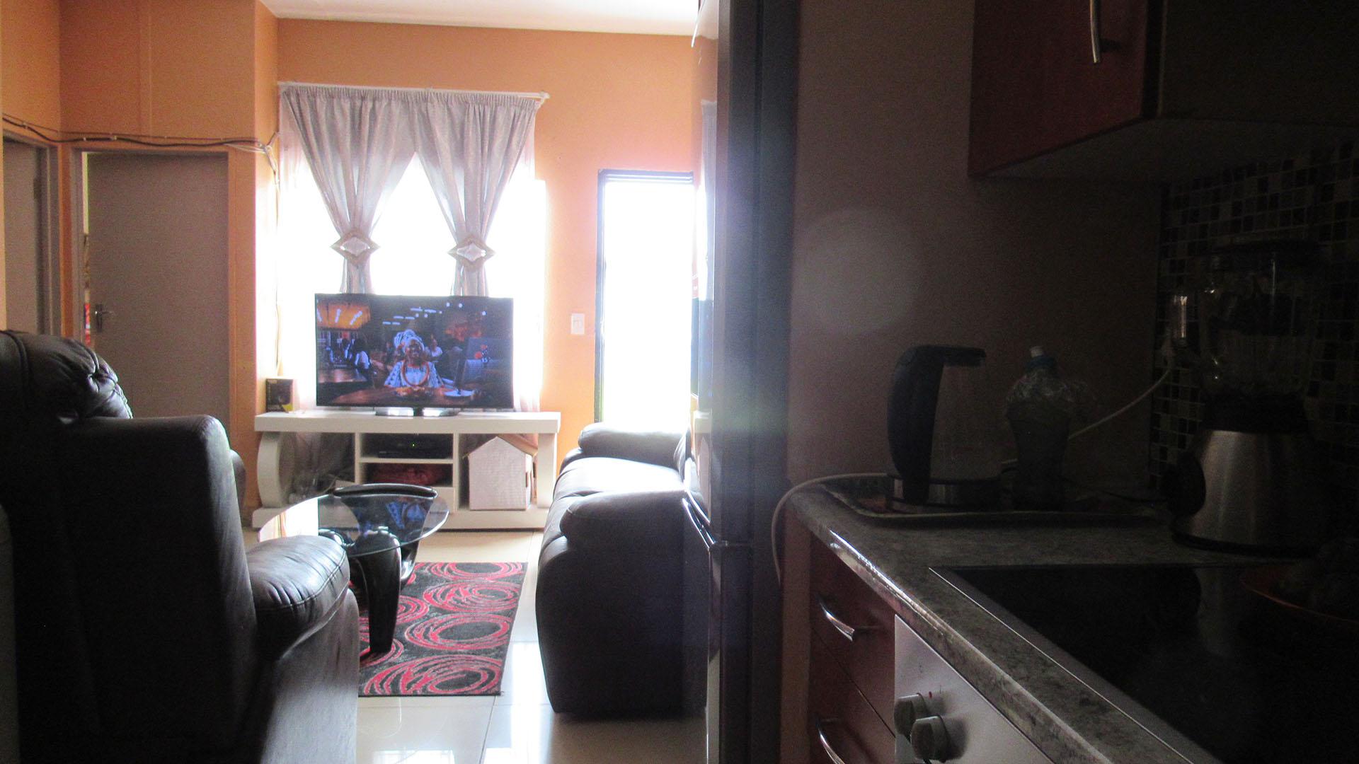 Lounges - 69 square meters of property in Naturena