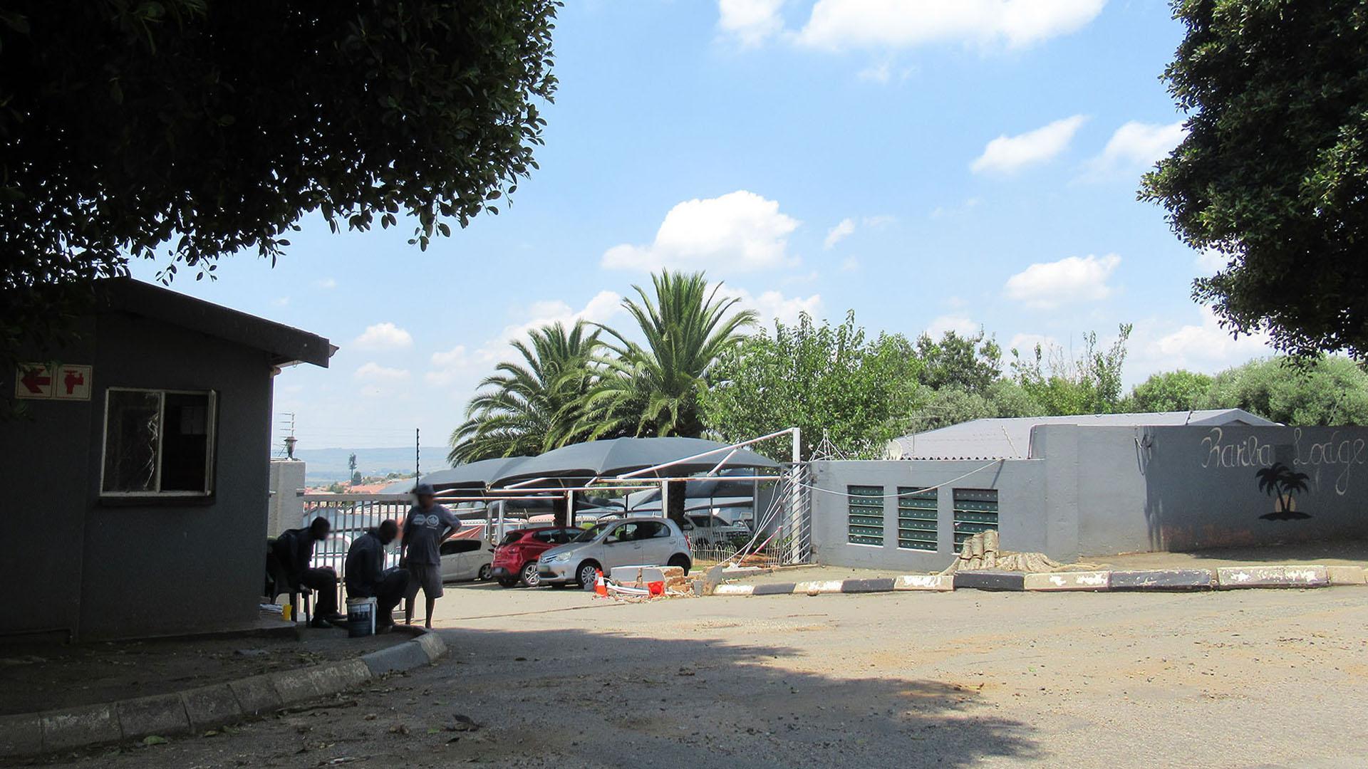 Front View of property in Naturena