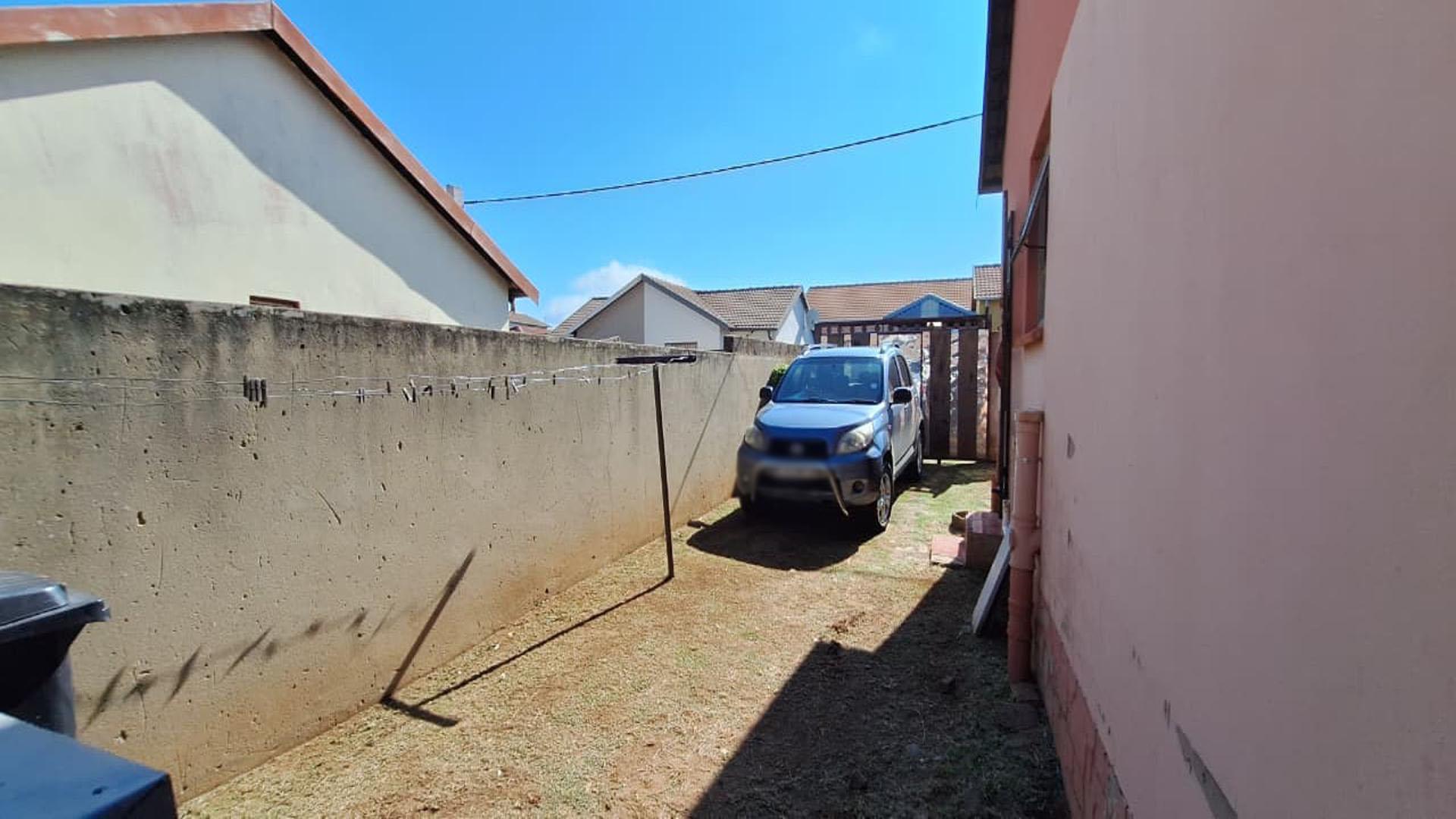 Backyard of property in Fleurhof