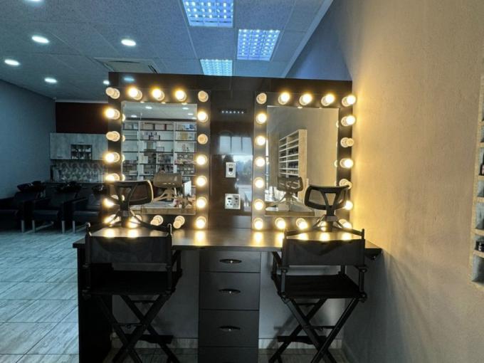 Commercial for Sale For Sale in Geelhoutpark - MR705345