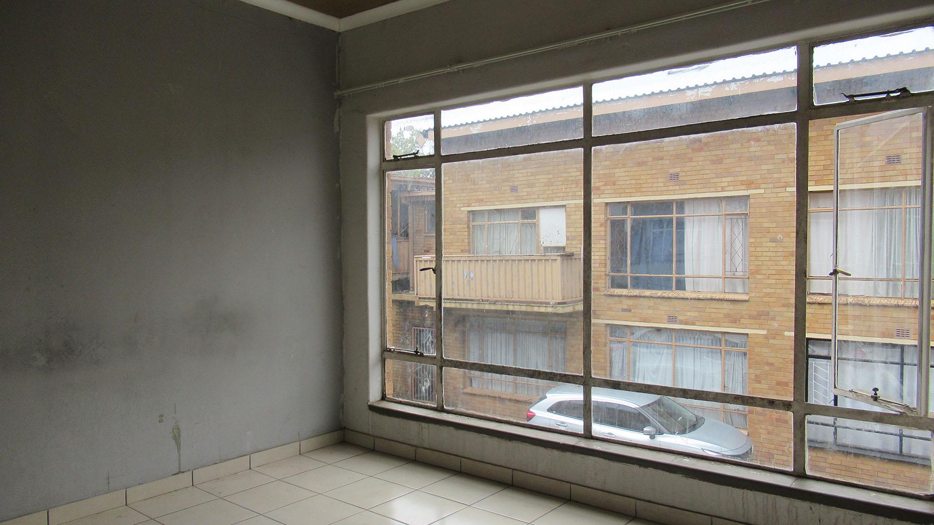 Bed Room 1 - 14 square meters of property in Vereeniging