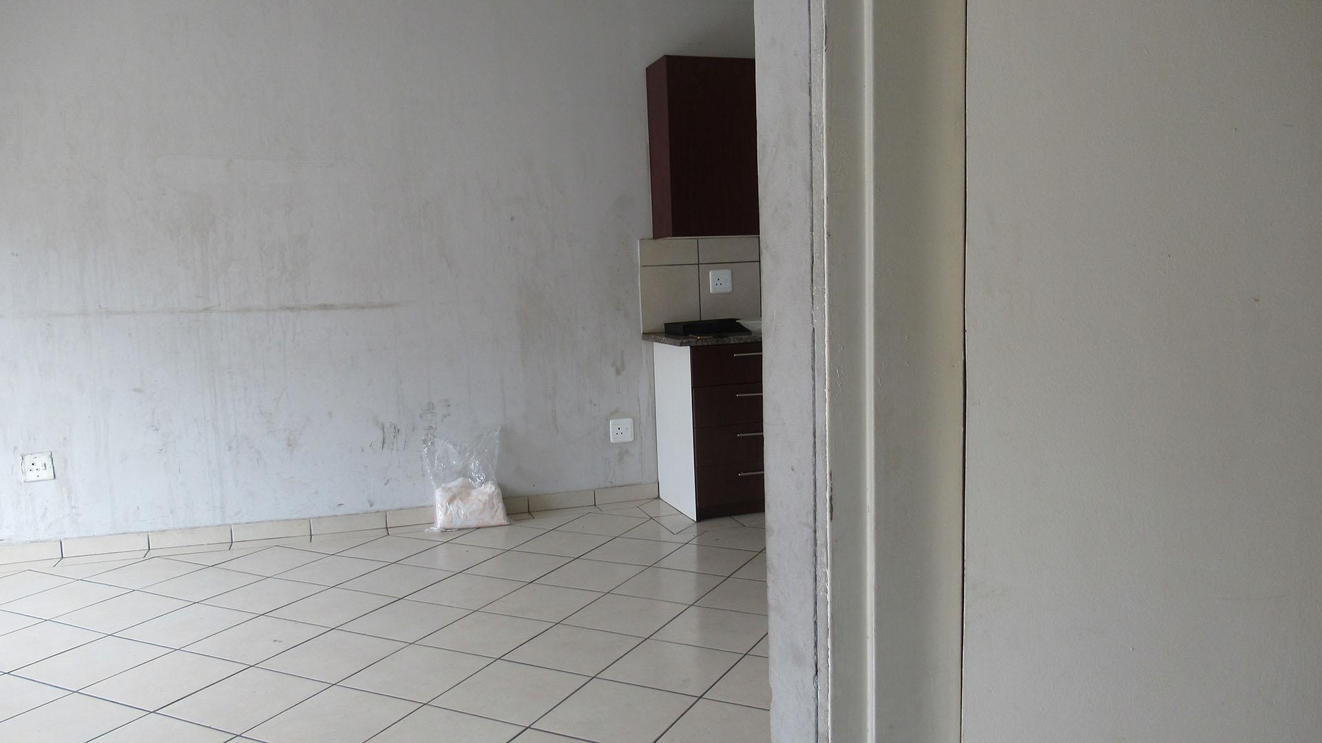 Spaces - 1 square meters of property in Vereeniging