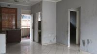 Lounges - 21 square meters of property in Vereeniging