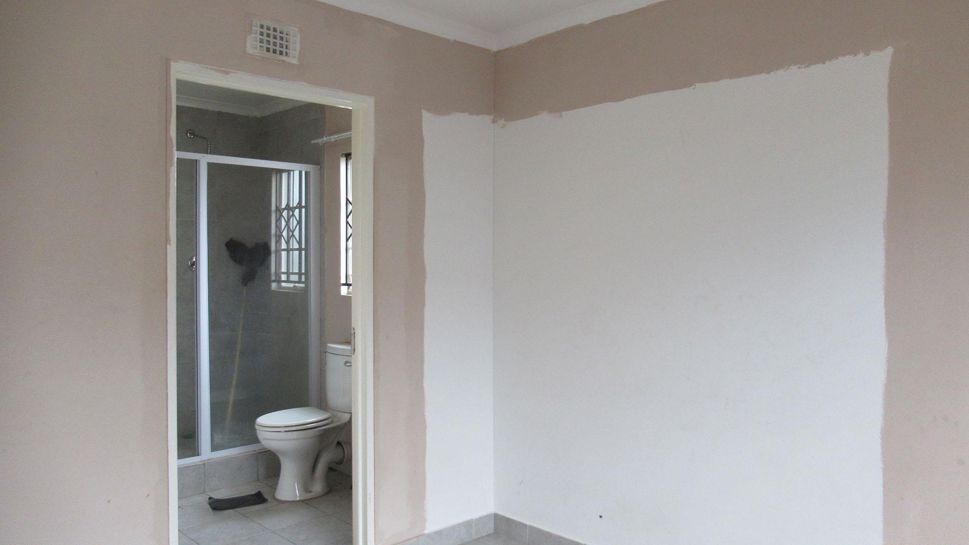 Main Bedroom - 11 square meters of property in Savanna City