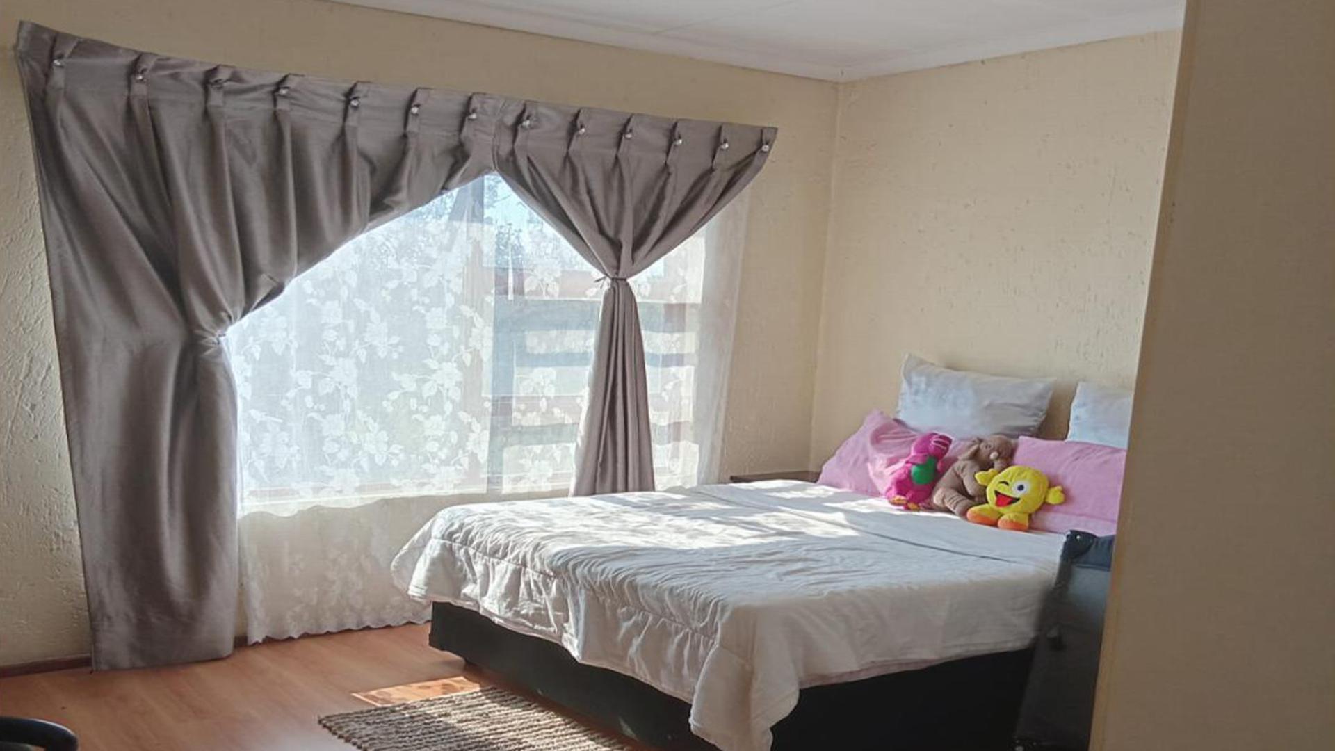 Bed Room 2 of property in Eveleigh