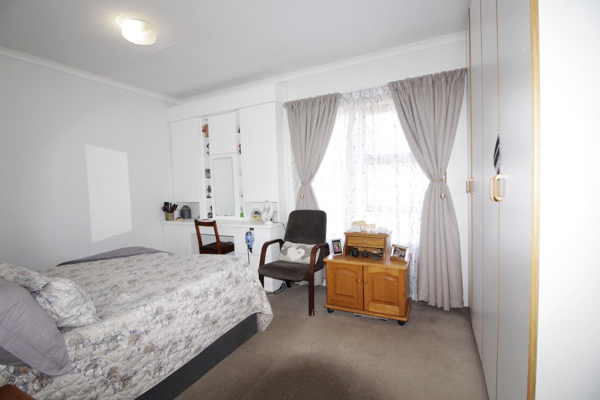  of property in Aston Bay