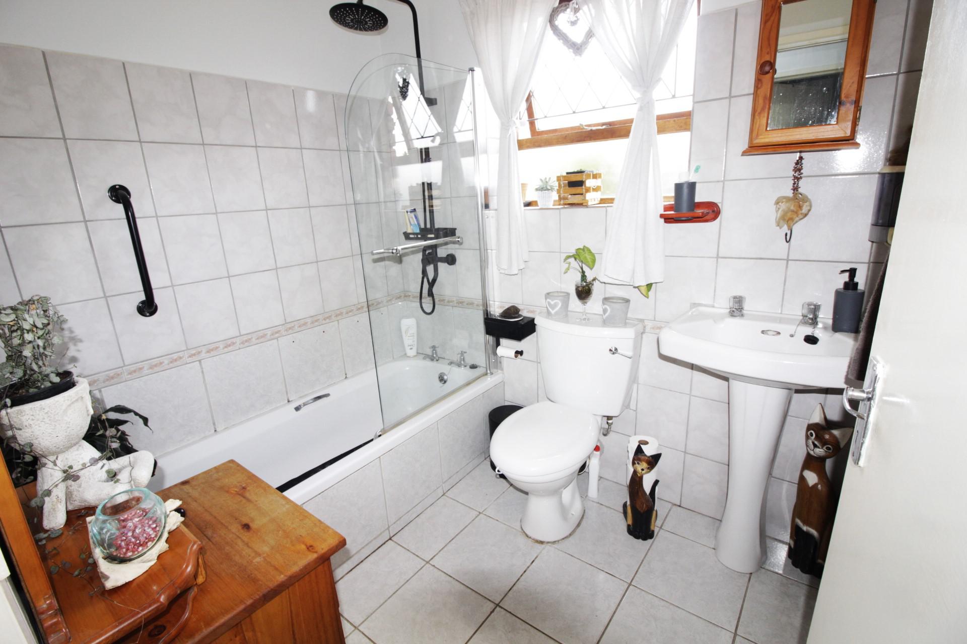  of property in Aston Bay