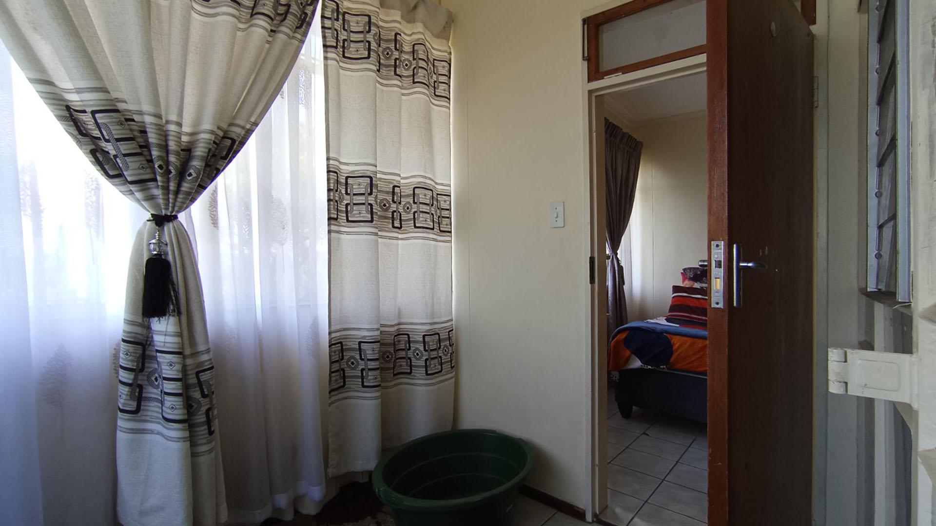 Study - 7 square meters of property in Silverton