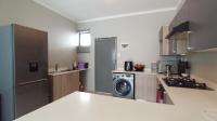 Kitchen - 16 square meters of property in Midridge Park