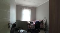 Bed Room 1 - 11 square meters of property in Midridge Park