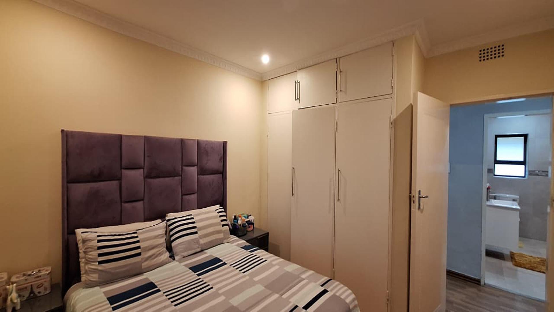 Bed Room 2 - 13 square meters of property in Brackenhurst