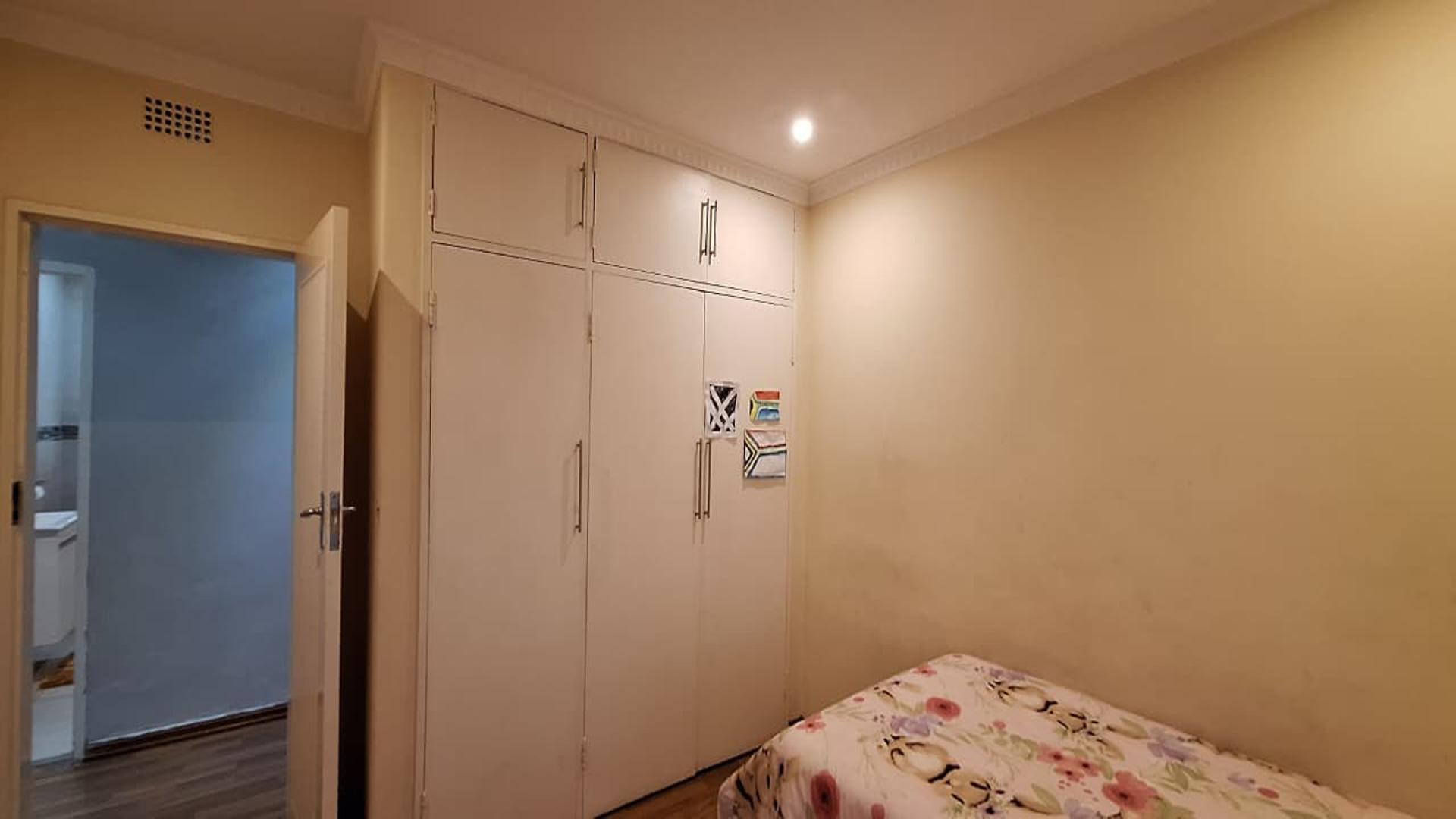 Bed Room 1 - 13 square meters of property in Brackenhurst