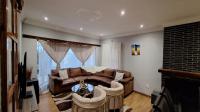 Lounges - 19 square meters of property in Brackenhurst