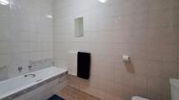 Main Bathroom - 10 square meters of property in Brackenhurst