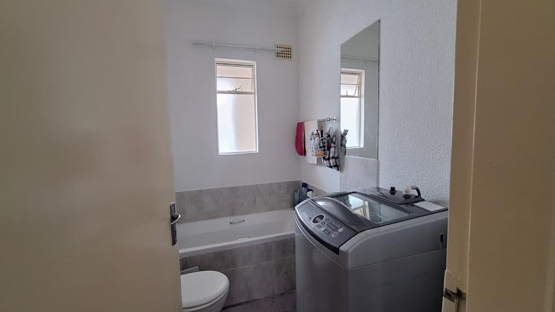 Bathroom 1 - 5 square meters of property in Orion Park
