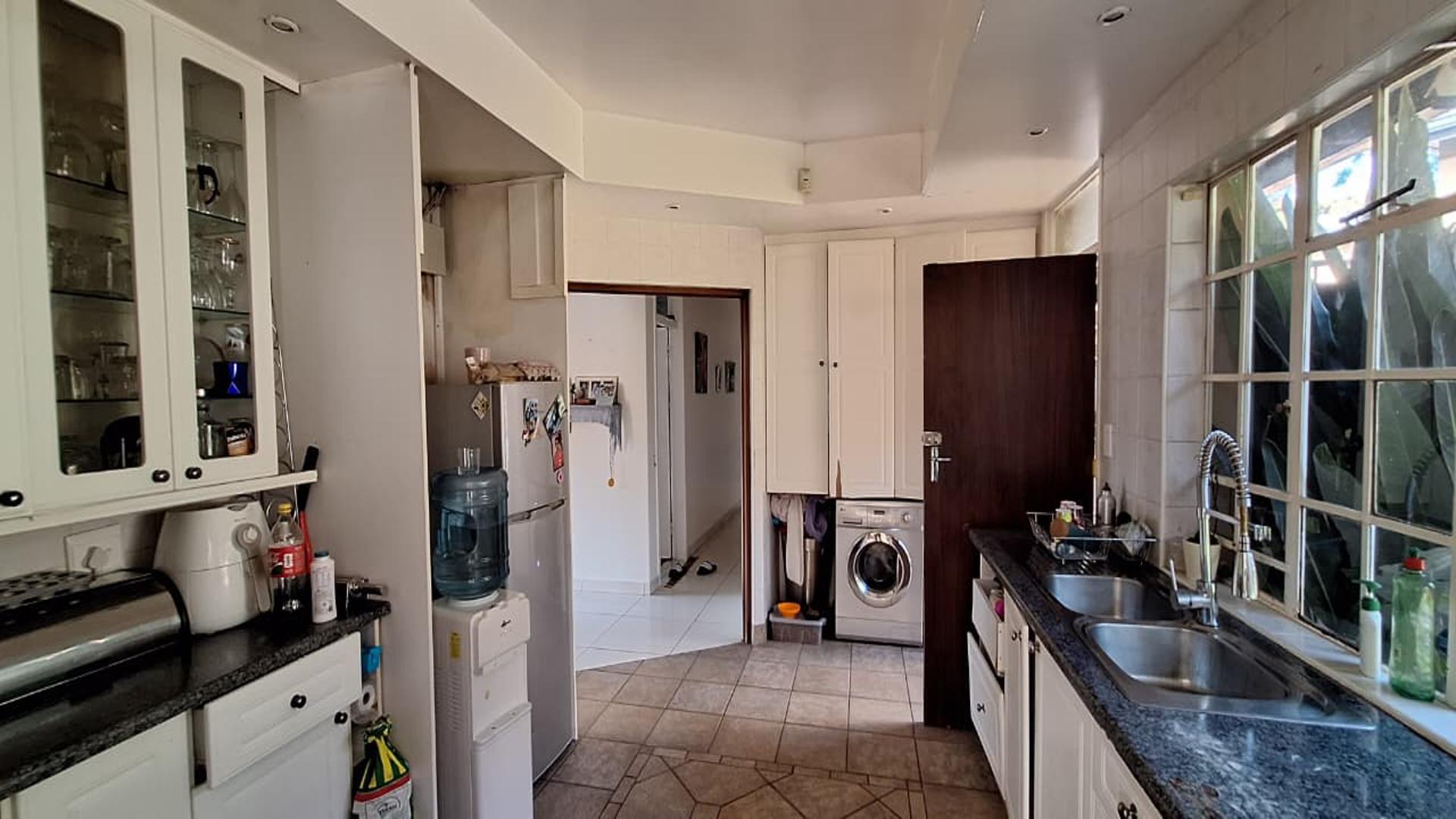Kitchen - 29 square meters of property in Bordeaux