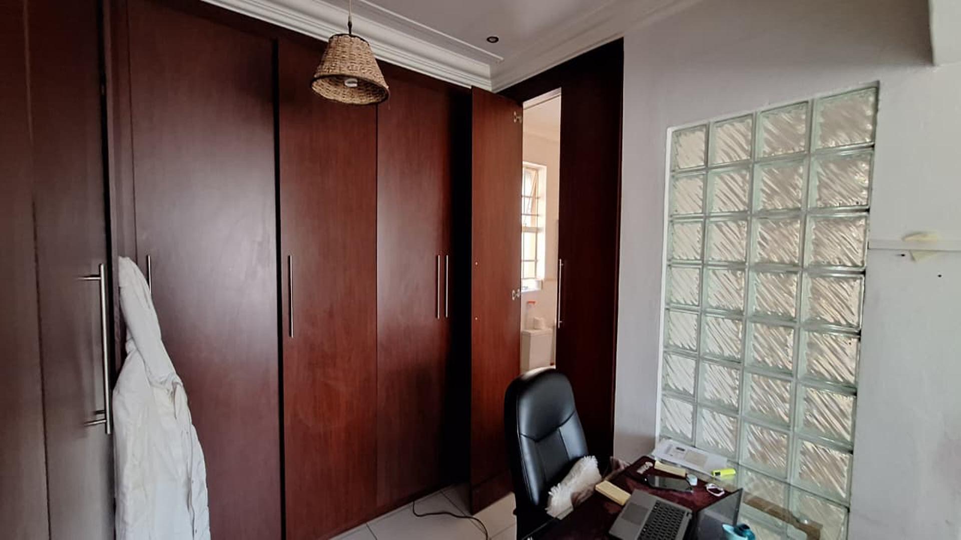 Spaces - 15 square meters of property in Bordeaux