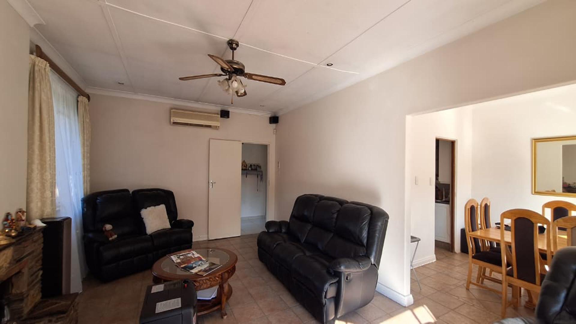 Lounges - 56 square meters of property in Bordeaux