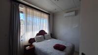 Main Bedroom - 15 square meters of property in Bordeaux
