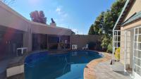 Swimming Pool of property in Bordeaux