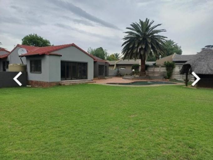 3 Bedroom House for Sale For Sale in Brackenhurst - MR705470