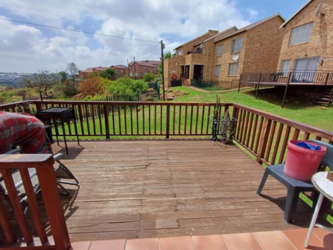 3 Bedroom Simplex for Sale For Sale in South Crest - MR705477