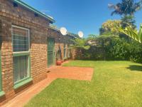  of property in Die Hoewes