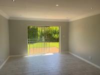  of property in Die Hoewes