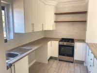  of property in Die Hoewes