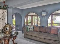  of property in Glenvista