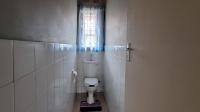 Bathroom 1 - 9 square meters of property in Florida