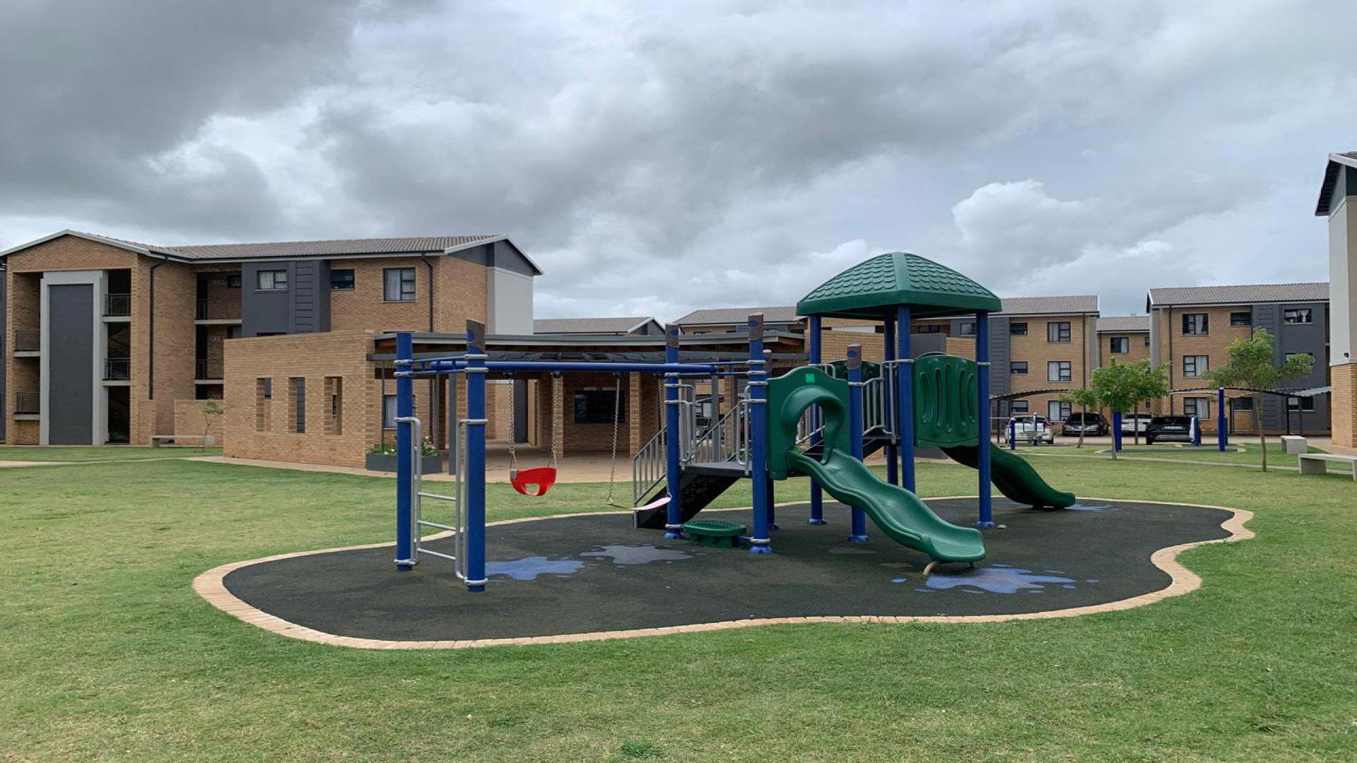 Entertainment of property in Sinoville