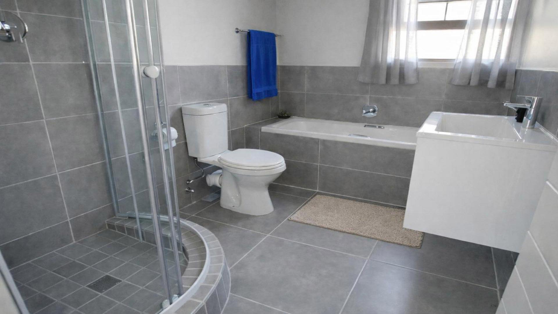 Bathroom 1 of property in Sinoville